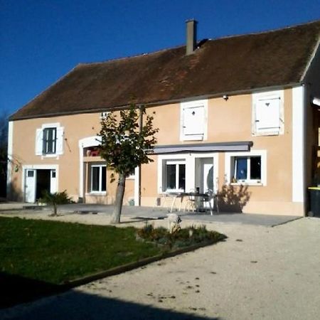 Chambre D'Hotes Apartment Bleigny-le-Carreau Exterior photo